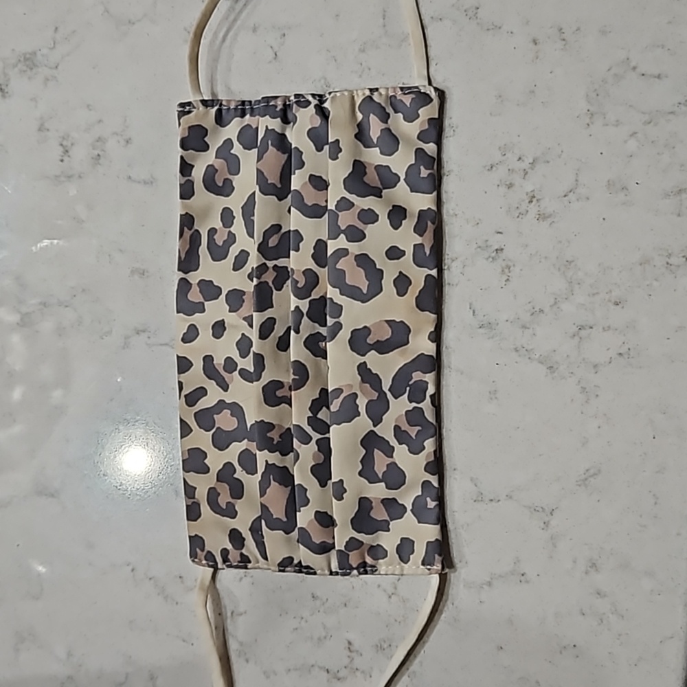Cheetah print face mask